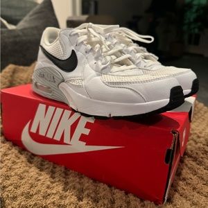 Women’s Nike Air Max Excee, 6.5
